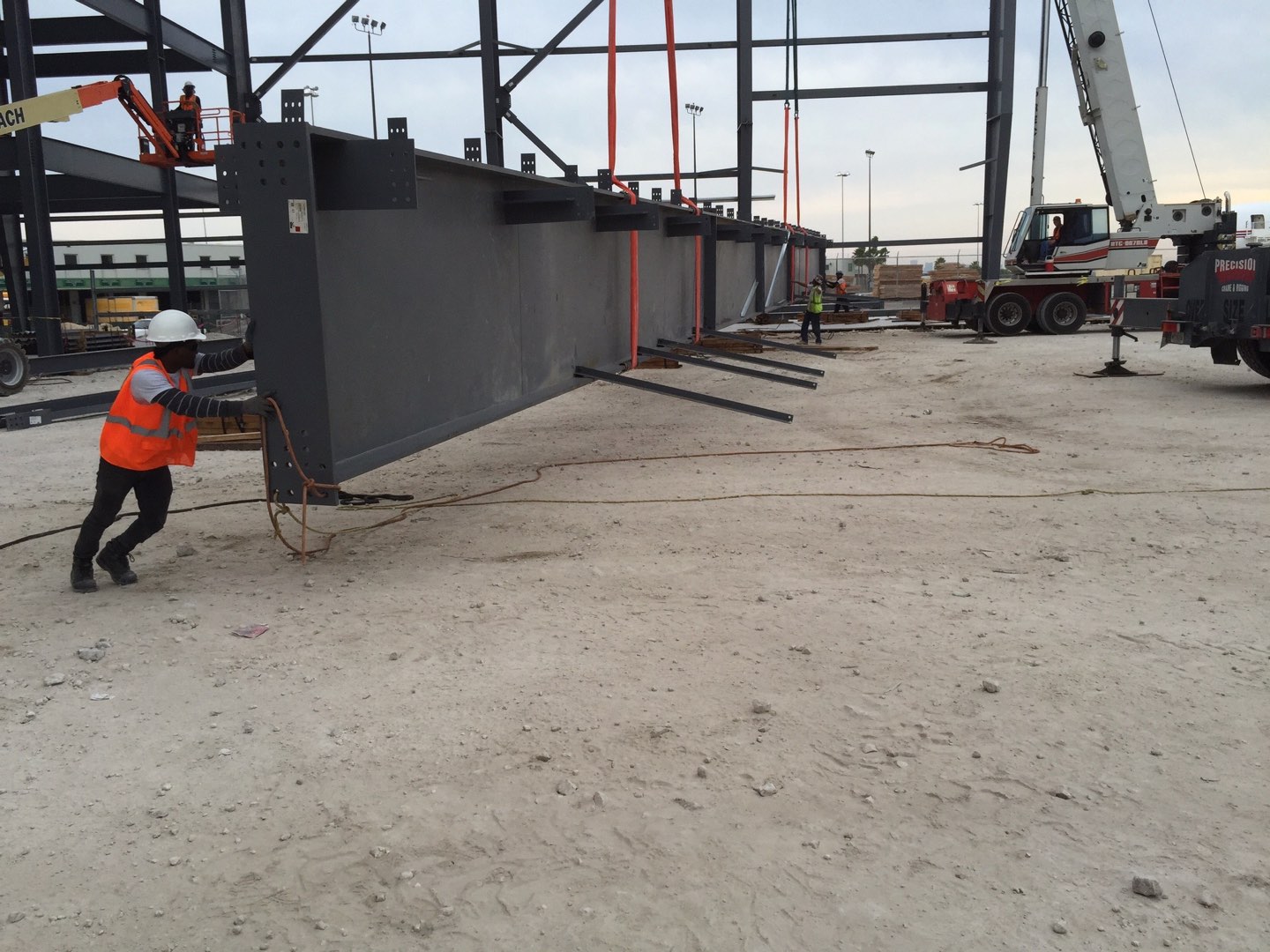  LAN Cargo Hangar Steel Erection 