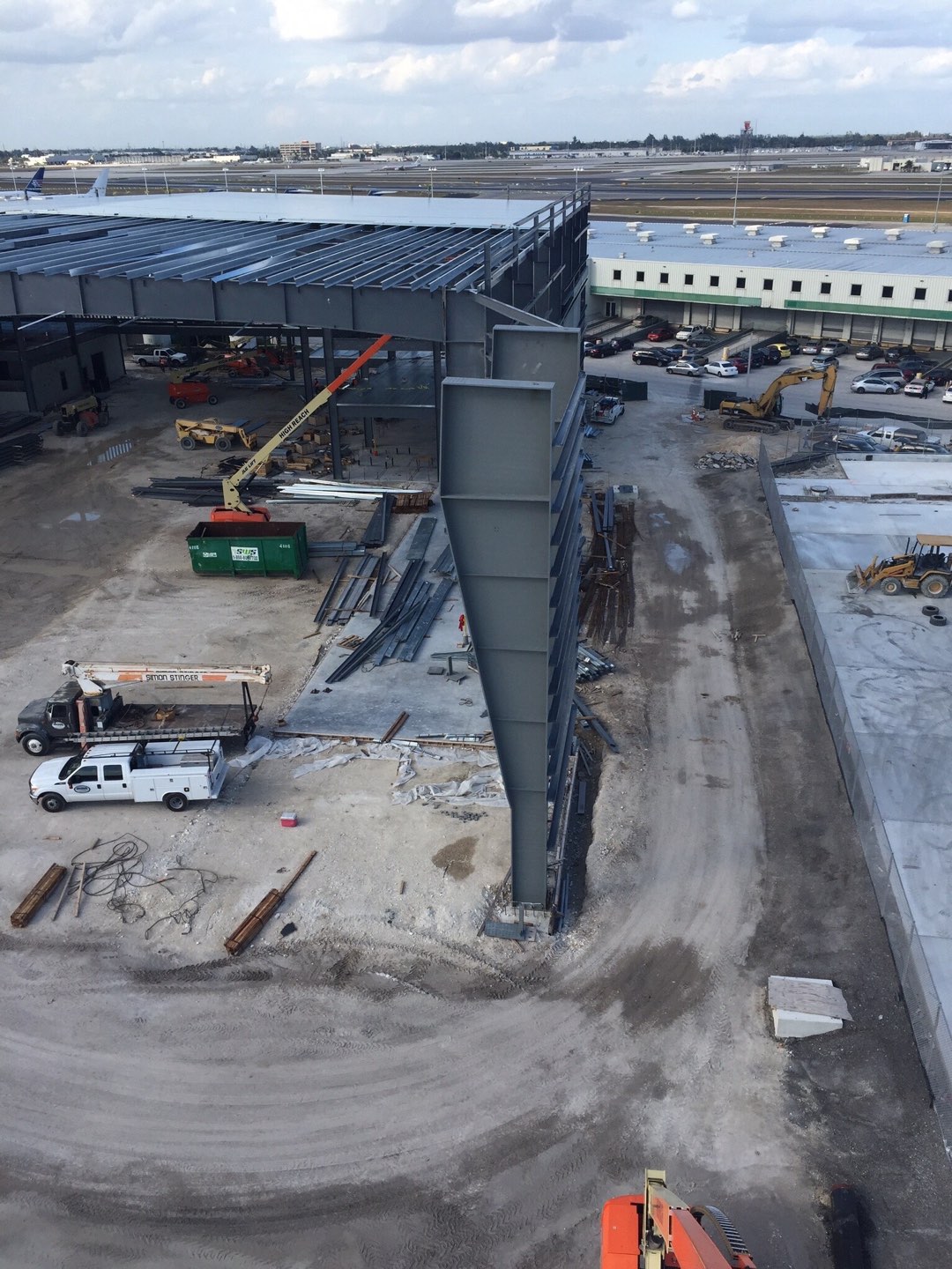  LAN Cargo Hangar Steel Erection 