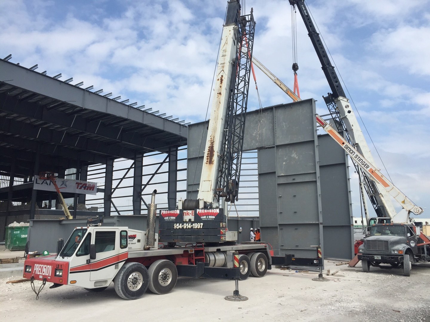  LAN Cargo Hangar Steel Erection 