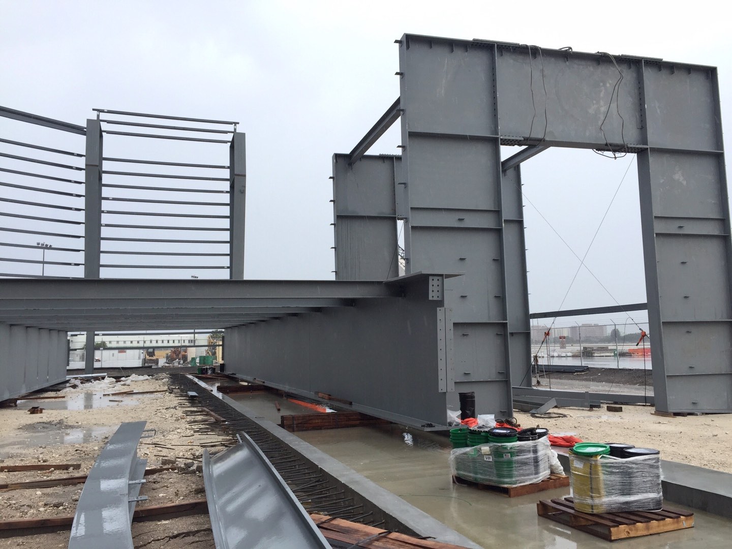  LAN Cargo Hangar Steel Erection 