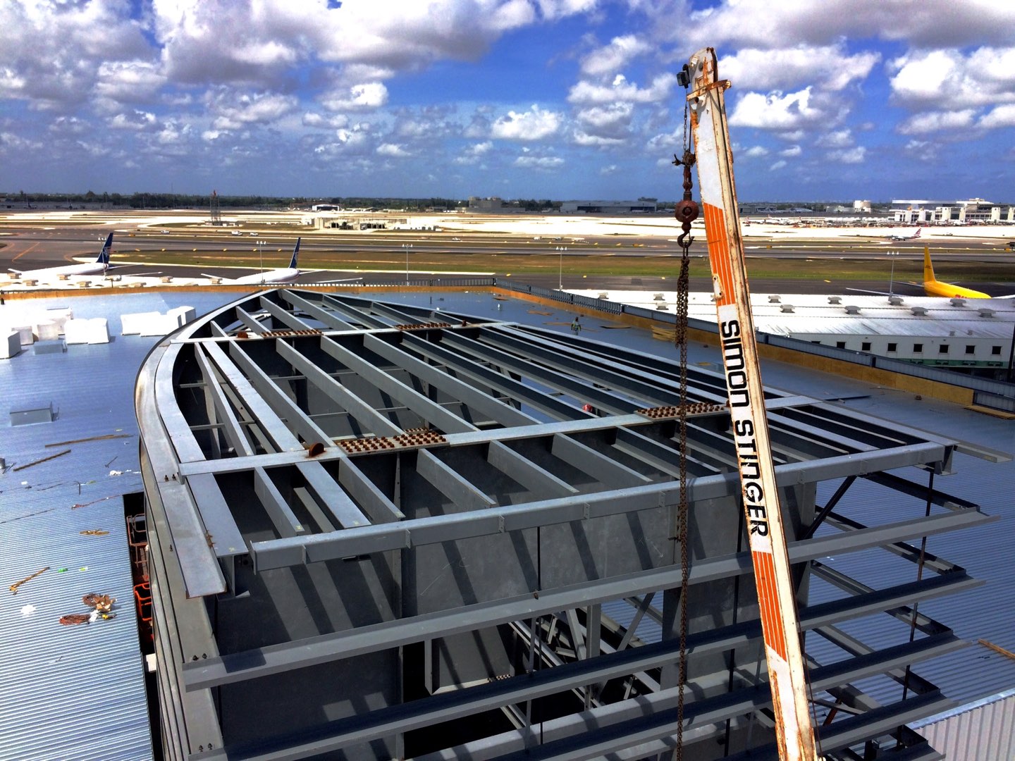  LAN Cargo Hangar Tail Door Roof 
