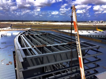  LAN Cargo Hangar Tail Door Roof 