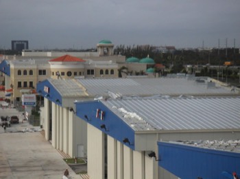  Aviat FBO Boca complete roof failure in Hurricane Wilma 
